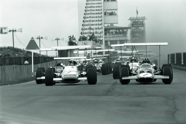 Formel 2 Rennwagen am Eifelrennen 1969
