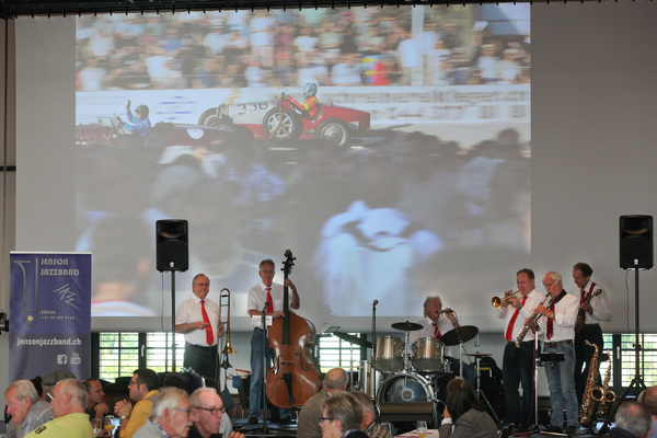 Bild: Foto-Saison-Rückblick mit musikalischer Untermalung - Emil Frey Classics / Zwischengas.com Oldtimer-/Youngtimer-Saisonabschluss-Brunch 2019