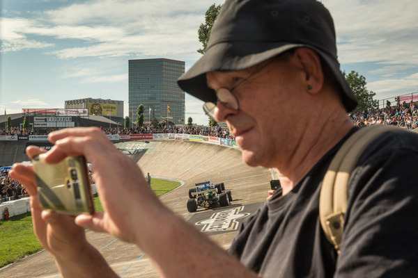 Fotografiert ist alles viel schneller als gezeichnet oder gemalt.