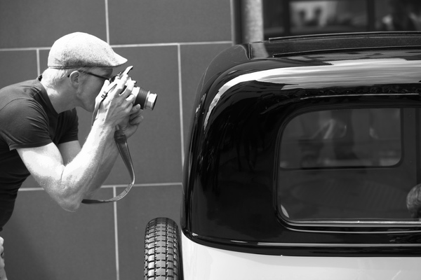 Fotografiert wird natürlich in Farbe und digital - Oldtimer in Obwalden O-iO 2016