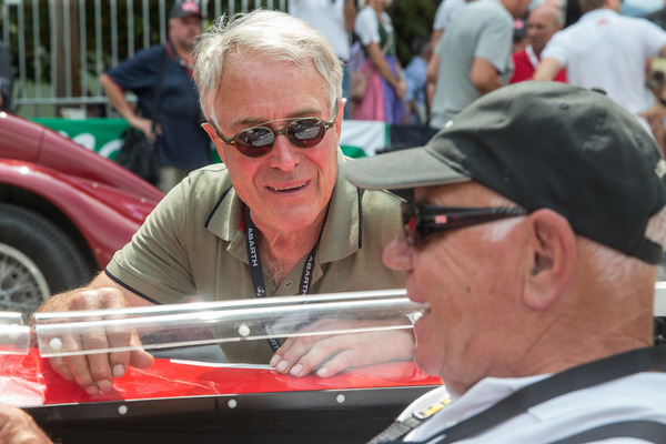 Franz Steinbacher im Gespräch mit einem Piloten - Ennstal-Classic 2019