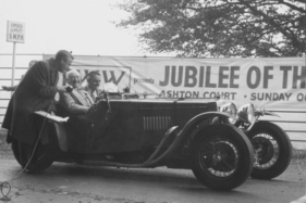 Frazer-Nash (1935) - Gordon Wilkins und Archie Nash während des Sportwagen-Jubiläums 1965 im vereinigten Königreich