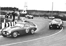 Frazer Nash Le Mans Touring Coupé (1953) - bei den 24 Stunden von Le Mans, dahinter der Ferrari 340 MM Berlinetta von Ascari und Violresi