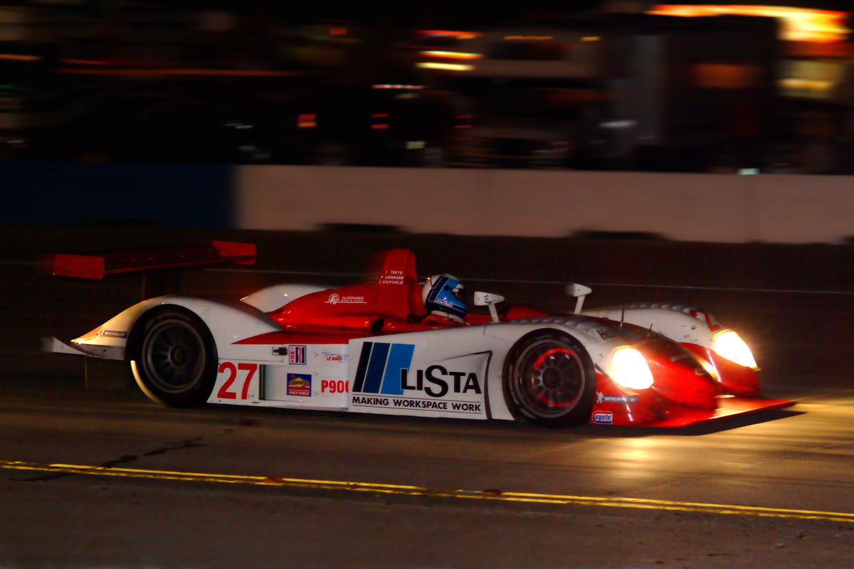 Fredy Lienhard siegt im Dallara-Judd bei den 24 Stunden von Daytona im Jahr 2002