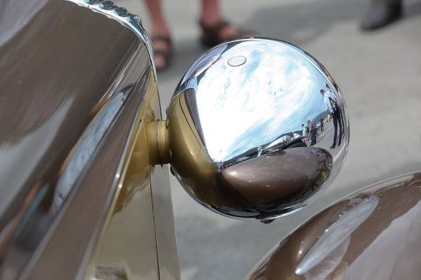 Frei hängender Scheinwerfer beim Daimler DB18 - British Car Meeting Mollis 2017