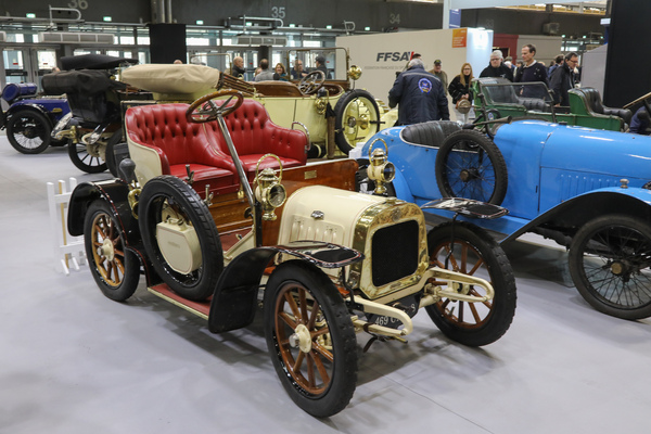 Frühe Automobile bei der Vereinigung Toef-Toef – Rétromobile Paris 2025