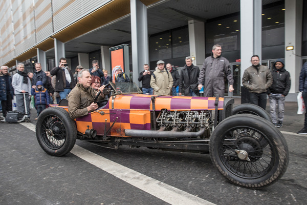 Frühe Automobile der Marke GN luden zur Mitfahrt ein - Rétromobile Paris 2017