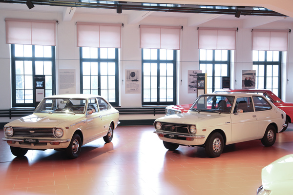 Bild Frühe Personenwagen von Toyota, wie sie ab 1967 in die Schweiz eingeführt wurden - 50 Jahre Toyota Schweiz Sonderschau