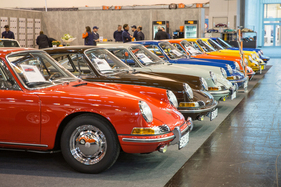 Frühe Porsche 911 in fast allen Geschmacksrichtungen. Nur Grün fehlt – Techno Classica 2025 Frühe Porsche 911 in fast allen Geschmacksrichtungen. Nur Grün fehlt – Techno Classica 2025