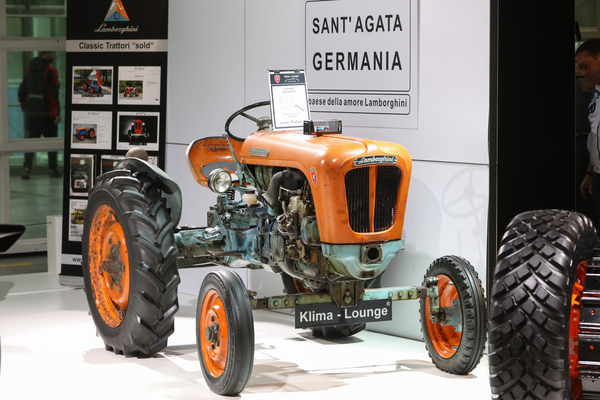 Früher Traktor von Lamborghini - Auto Zürich 2022
