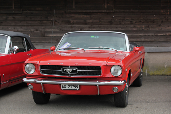 Frühes Cabriolet - Mustang & Shelby Meeting 2017 in Zug