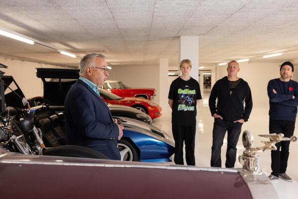 Bild: Führung durch die Autosammlung - Enter Technikwelt Solothurn