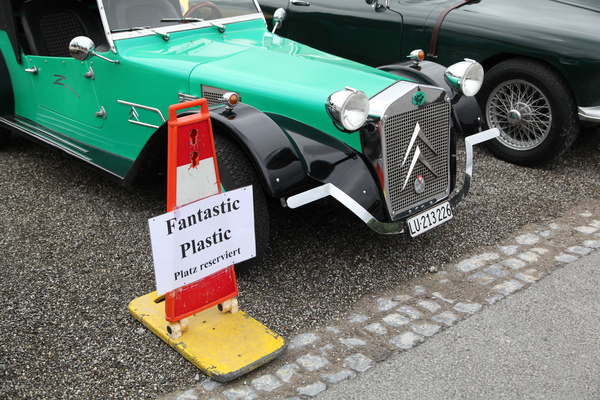 Für die Teilnehmer des Treffens war ein eigener Parkplatz reserviert - Fantastic Plastic 2016