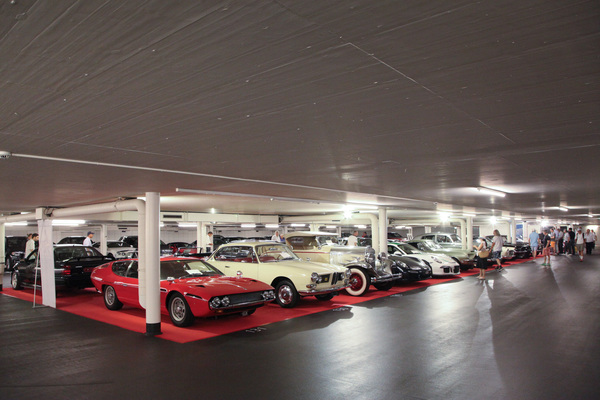 For once, the preview took place in the parking garage of the Grand Hotel Dolder - Auction of the classic car gallery at the Dolder Grand Hotel 2017