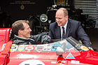 Bild: Fürst Albert von Monaco spricht mit Prinz Joachim von Dänemark im Volpini Formel Junior - Monaco Grand Prix Historique 2016