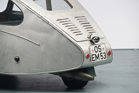 Fuldamobil N-2 (1953) - Auspuff wie bei einem Mofa Fuldamobil N-2 (1953) - Auspuff wie bei einem Mofa