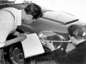 G. Michelotti misst einen Prototypen bei Vignale aus (1952/53)