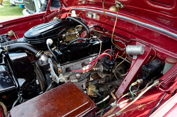 GAZ 24 Wolga (1984) , überschaubare Technik mit viel Platz zum Schrauben – OMMMA 2023