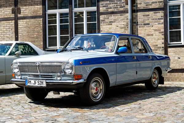 GAZ 24 Wolga (1990) – Zwischen Amerikanern der 70er fällt der Wolga machmal erst auf den zweiten Blick auf – Oldtimer Open Air 2024