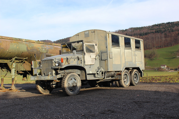 GMC CCKW 353 6x6 Werkstattwagen (1944) - gemeldet als Lot 074 an der Versteigerung der Oldtimer Galerie in Toffen am 30. März 2019