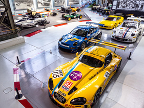 GT- und Formel-Rennwagen - Sonderausstellung "In the Spotlight: Circuit de Spa-Francorchamps – 100 Years" in der Autoworld in Brüssel (2009)