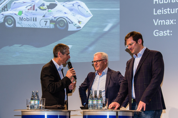 Gäste wie Herbert Ampferer (WSC Spyder) erzählten über bekannte Porsche-Modelle - an der Porsche Sound Nacht 2014