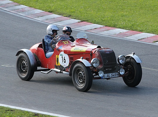 Gaisbergrennen 2011 - Allard M (1949) - Frauenpower im Allard auf dem Salzburgring