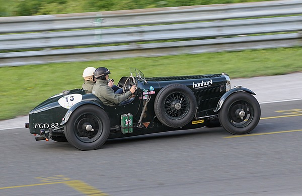 Gaisbergrennen 2011 - Alvis 12 70 Special (1938) - auf der Start-Ziel-Geraden des Salzburgrings
