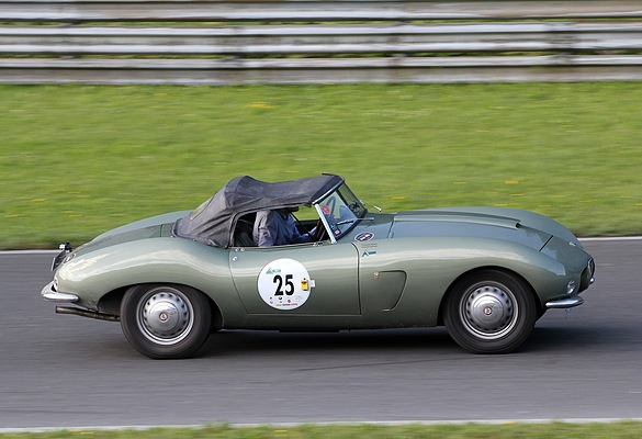 Gaisbergrennen 2011 - Arnolt Bristol 404 (1955) - auf der Start-Ziel-Geraden des Salzburgrings