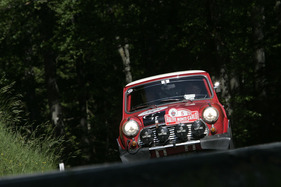 Gaisbergrennen 2011 - Austin Mini Cooper 1275 S (1969) - Rauno Aaltonen mit Beifahrer Mark Dixon auf dem Weg zum Gaisberg (1969)