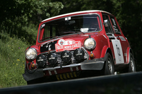 Gaisbergrennen 2011 - Austin Mini Cooper 1275 S (1969) - Rauno Aaltonen mit Beifahrer Mark Dixon auf dem Weg zum Gaisberg (1969)