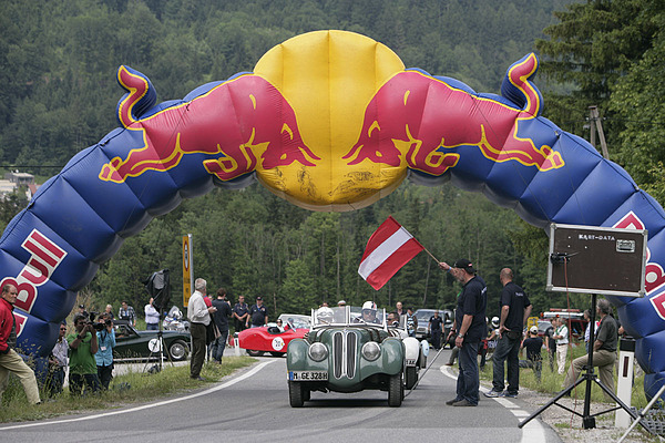 Gaisbergrennen 2011 - BMW 328 (1937) - Startfreigabe für den 328-er