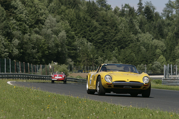 Gaisbergrennen 2011 - Bizzarrini 5300 Strada (1966) - leuchtend gelb auf dem Salzburgring