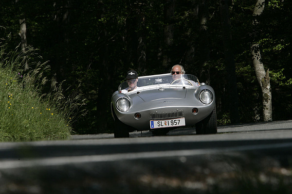 Gaisbergrennen 2011 - Devin-Porsche Spyder (1957) - auf den Gaisberg hoch