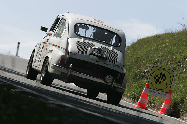 Gaisbergrennen 2011 - Fiat Abarth 850 TC Rallye (1961) - Abarth saust den Gaisberg hoch