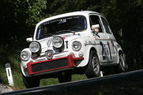 Gaisbergrennen 2011 - Fiat Abarth 850 TC Rallye (1961) - mit letzten Kräften den Gaisberg hoch