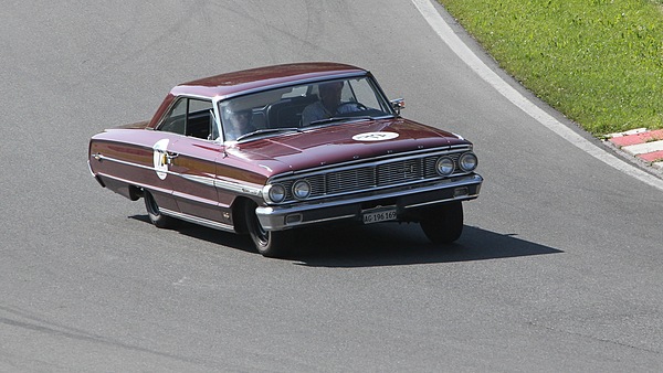 Gaisbergrennen 2011 - Ford Galaxie XL 500 (1964) - Schwerstarbeit für die Reifen am Salzburgring
