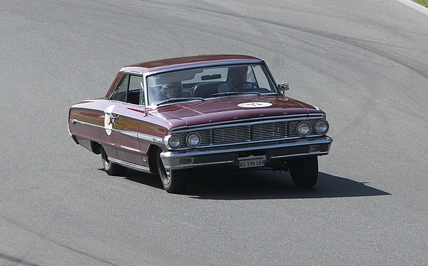 Gaisbergrennen 2011 - Ford Galaxie XL 500 (1964) - Schwerstarbeit für die Reifen am Salzburgring