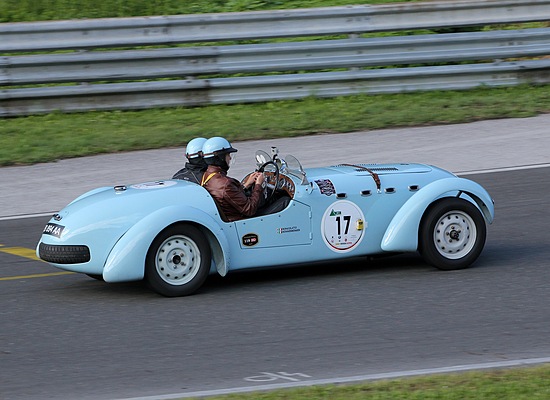 Gaisbergrennen 2011 - Healey Silverstone D 27 (1949) - auf der Start-Ziel-Geraden des Salzburgrings