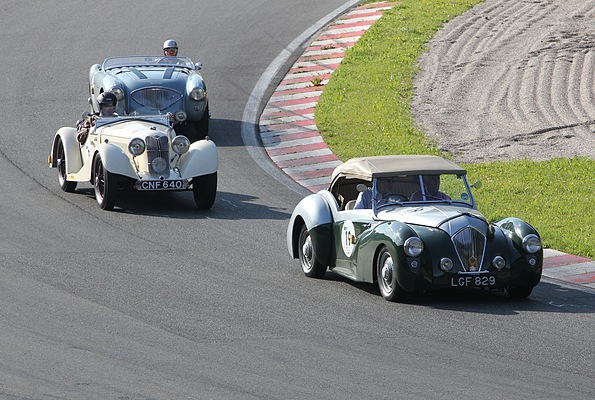 Gaisbergrennen 2011 - Healey Westland (1950) - auf dem Salzburgring, verfolgt von Riley Sprite und Austin-Healey