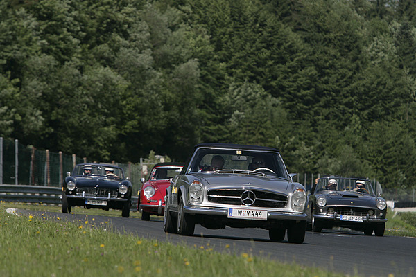 Bild: Gaisbergrennen 2011 - Mercedes-Benz 280 SL (1968) - auf dem Salzburgring