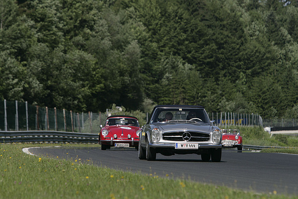 Gaisbergrennen 2011 - Mercedes-Benz 280 SL (1968) auf dem Salzburgring