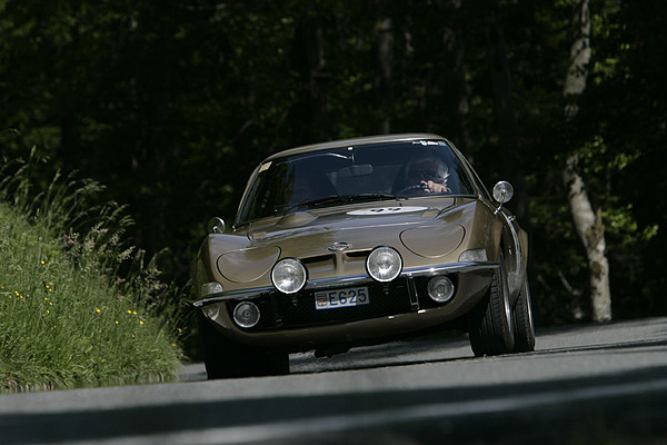 Gaisbergrennen 2011 - Opel GT 6 (1969) - auf dem Weg auf den Gaisberg