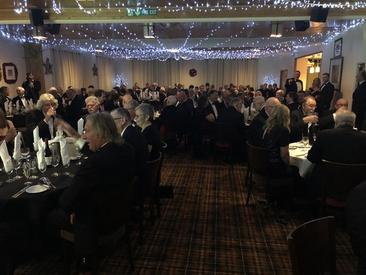 Gala Dinner in Wick, standesgemäss im Smoking - Rallye Le Jog 2017