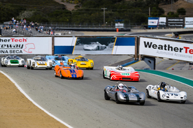 Crowds on the race track - Porsche Rennsport Reunion 2018