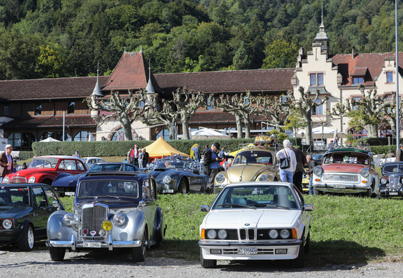 Bild: Gegensätze - BMW 635 CSI und Alvis TC 21/10 "Grey Lady" - Albisgütli Classic Cars & Bikes September 2022