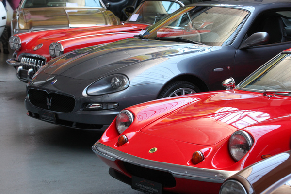 Gegensätze - Sportwagen von Lotus, Maserati und Chevrolet - Versteigerung der Oldtimer Galerie in Toffen am 26. März 2022