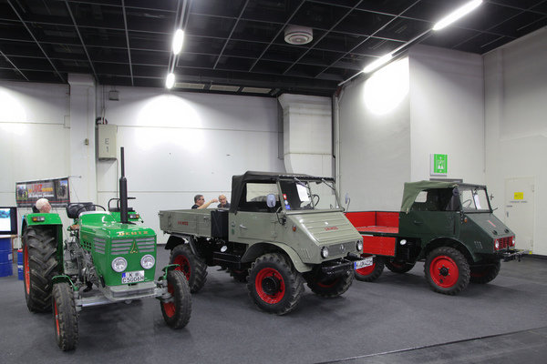 Geländegängig und nützlich - der Traktor und der Unimog - Retro Classics Cologne Köln 2017