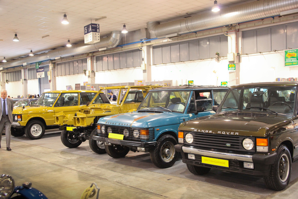 Geländewagen-Klassiker Range Rover in unterschiedlichen Zuständen - Auto e Moto d'Epoca 2014