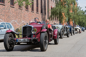Bild Gemeinsame Anfahrt – Ecurie Anges Bleus im Boxenstop Tübingen 2025